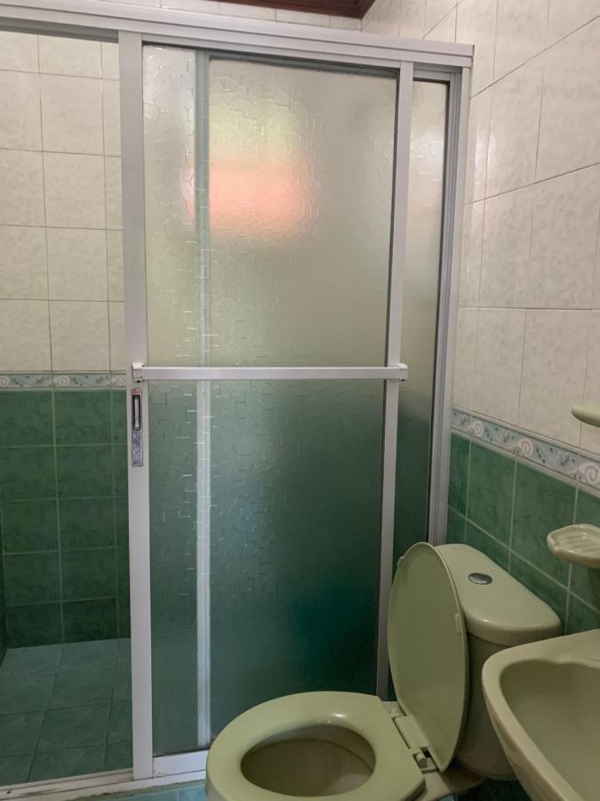 Bungalow de 100 m² con 2 habitación/es y 1 baño/s de uso privado, en Galas Dipólog Exterior foto