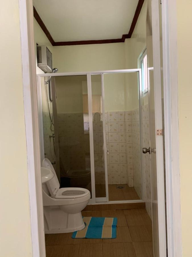 Bungalow de 100 m² con 2 habitación/es y 1 baño/s de uso privado, en Galas Dipólog Exterior foto