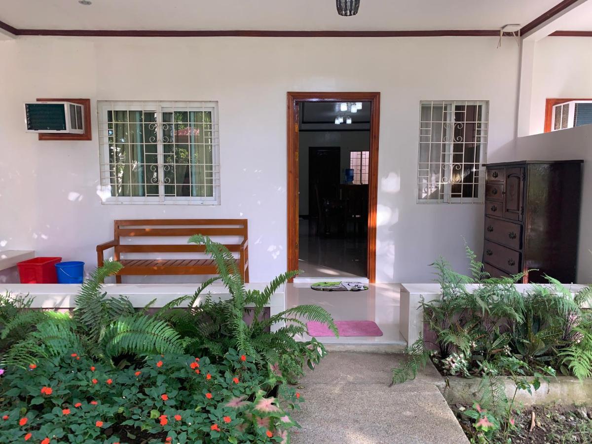 Bungalow de 100 m² con 2 habitación/es y 1 baño/s de uso privado, en Galas Dipólog Exterior foto