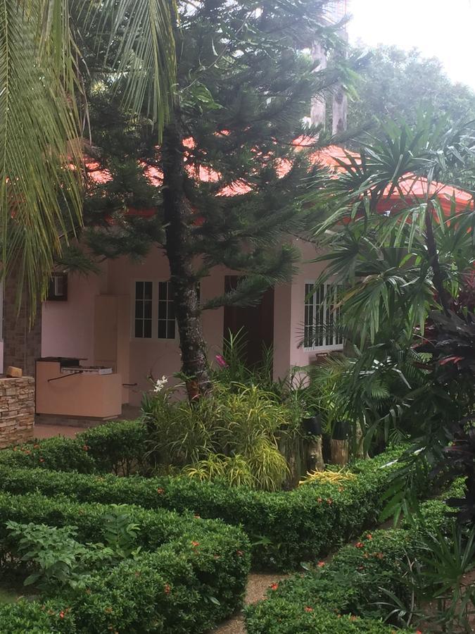 Bungalow de 100 m² con 2 habitación/es y 1 baño/s de uso privado, en Galas Dipólog Exterior foto