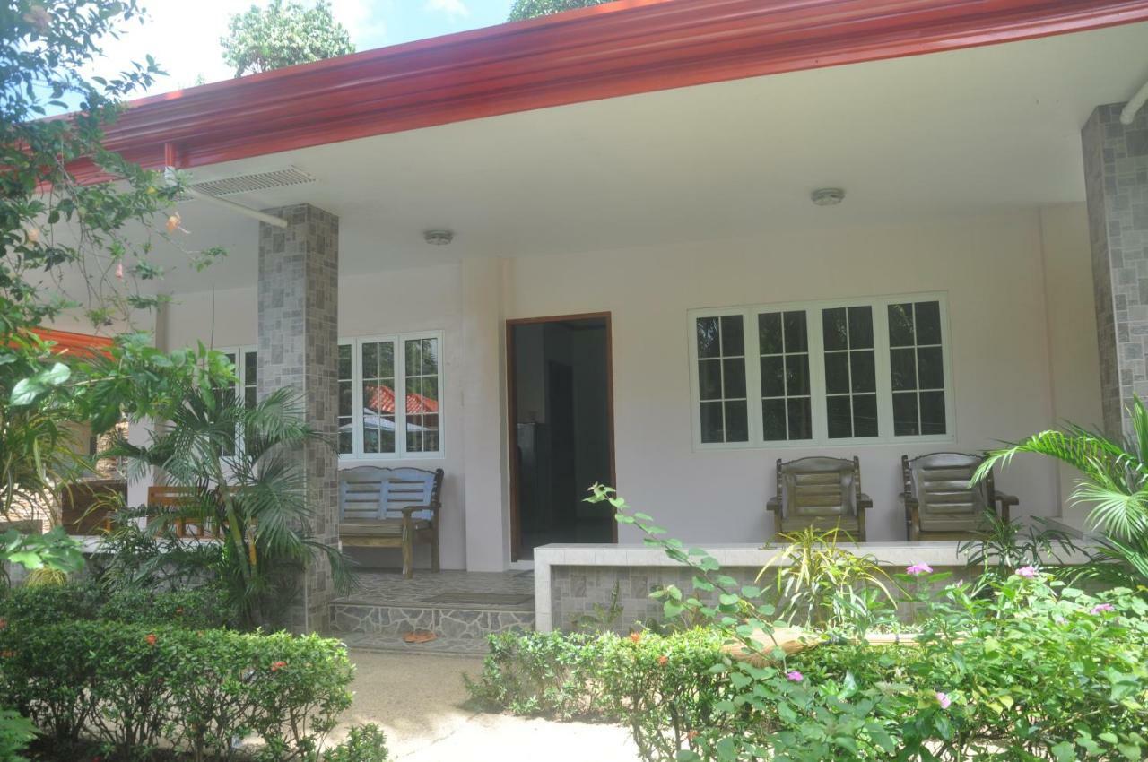 Bungalow de 100 m² con 2 habitación/es y 1 baño/s de uso privado, en Galas Dipólog Exterior foto