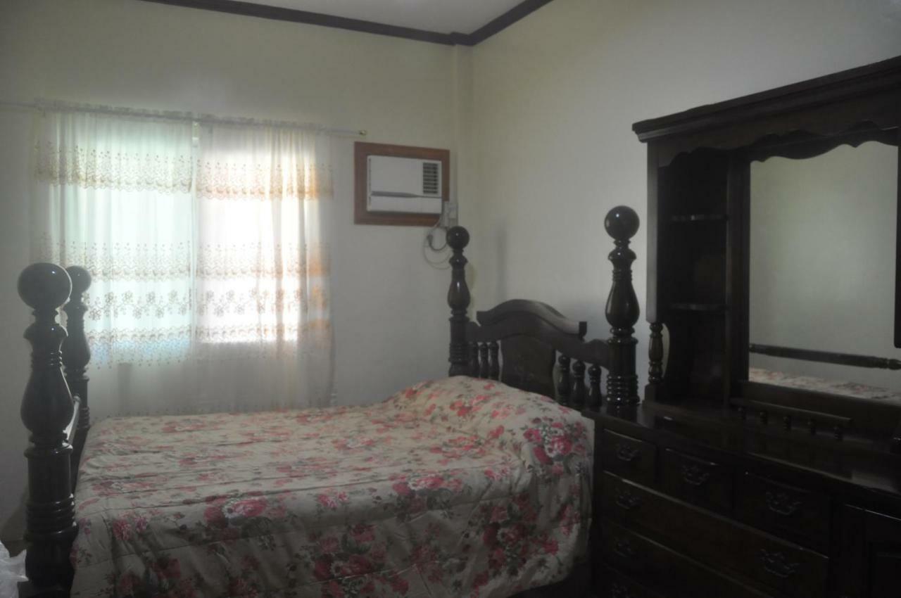 Bungalow de 100 m² con 2 habitación/es y 1 baño/s de uso privado, en Galas Dipólog Exterior foto