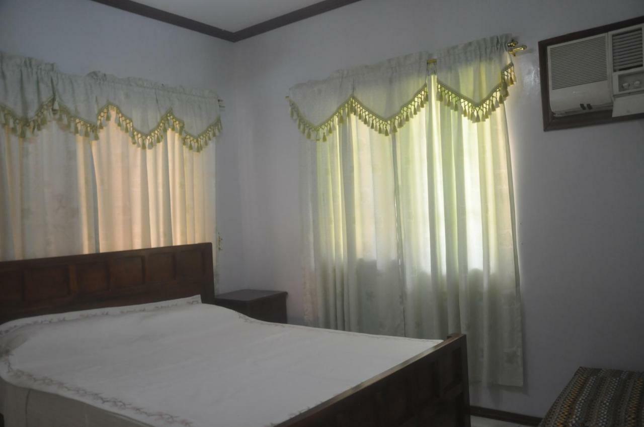 Bungalow de 100 m² con 2 habitación/es y 1 baño/s de uso privado, en Galas Dipólog Exterior foto