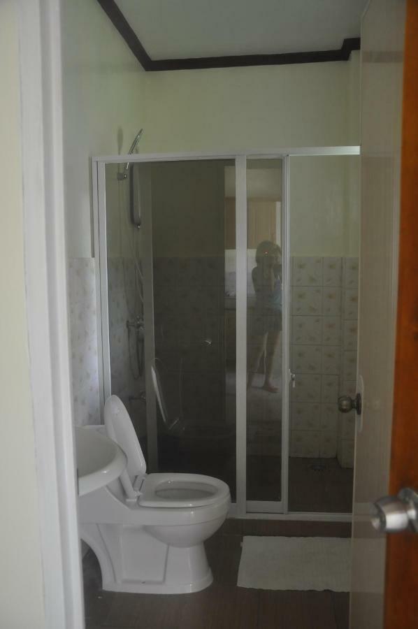 Bungalow de 100 m² con 2 habitación/es y 1 baño/s de uso privado, en Galas Dipólog Exterior foto