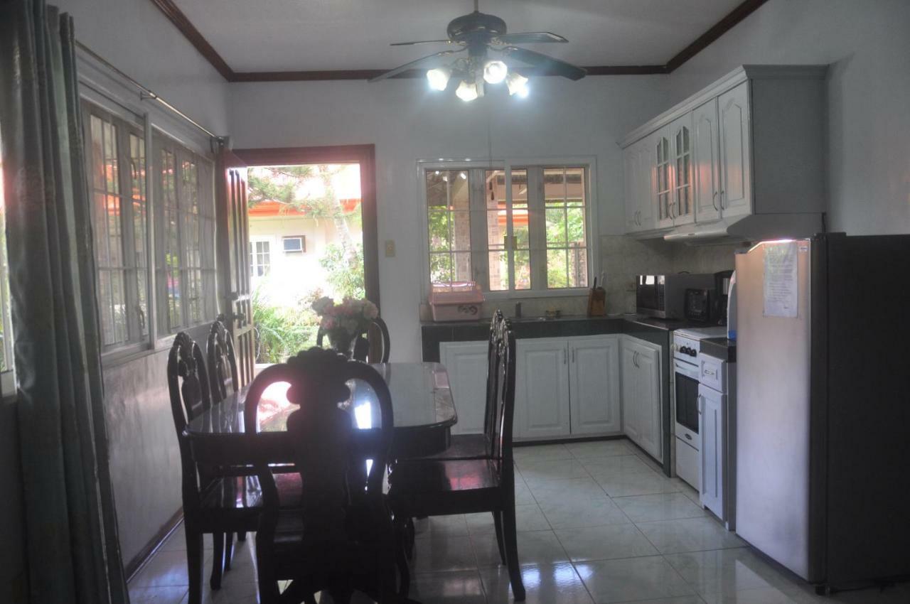 Bungalow de 100 m² con 2 habitación/es y 1 baño/s de uso privado, en Galas Dipólog Exterior foto