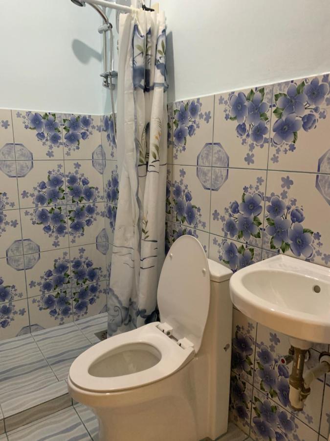Bungalow de 100 m² con 2 habitación/es y 1 baño/s de uso privado, en Galas Dipólog Exterior foto