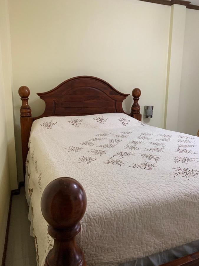 Bungalow de 100 m² con 2 habitación/es y 1 baño/s de uso privado, en Galas Dipólog Exterior foto